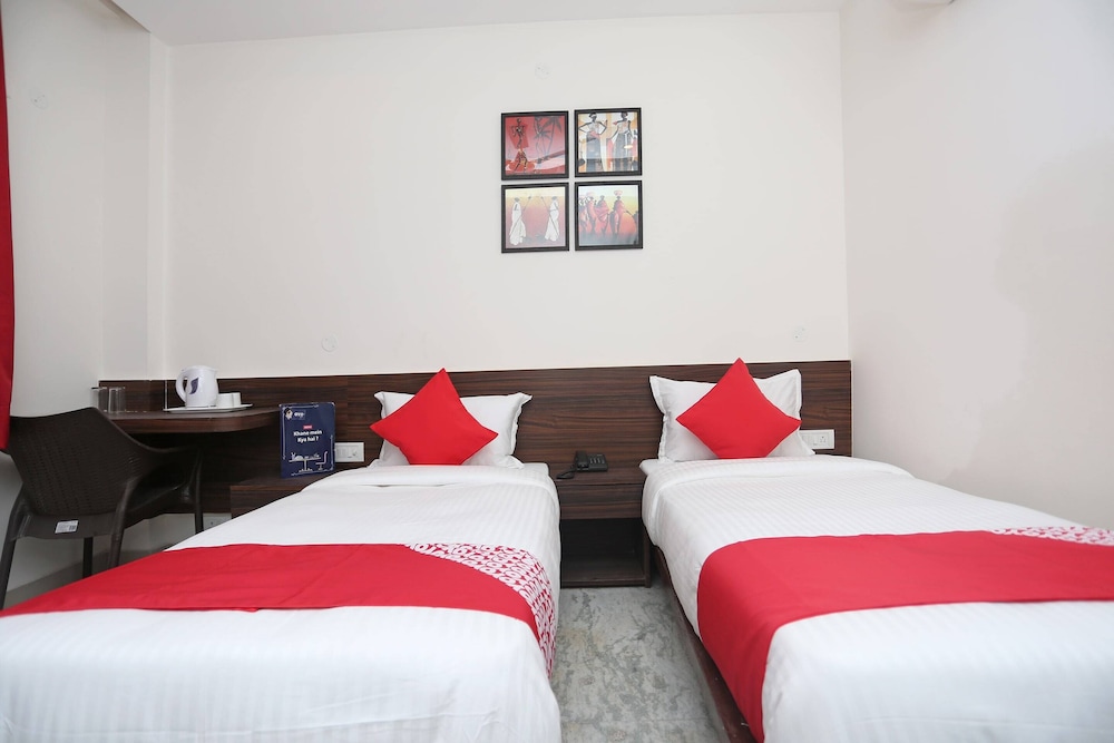 oyo flagship 18533 tulip inn
