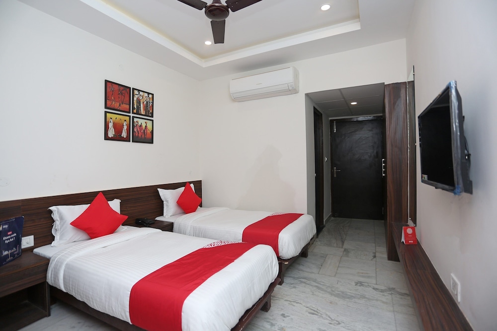 oyo flagship 18533 tulip inn