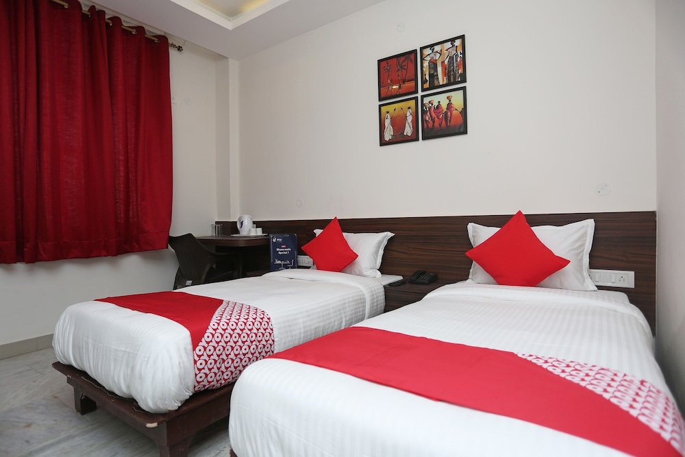 oyo flagship 18533 tulip inn