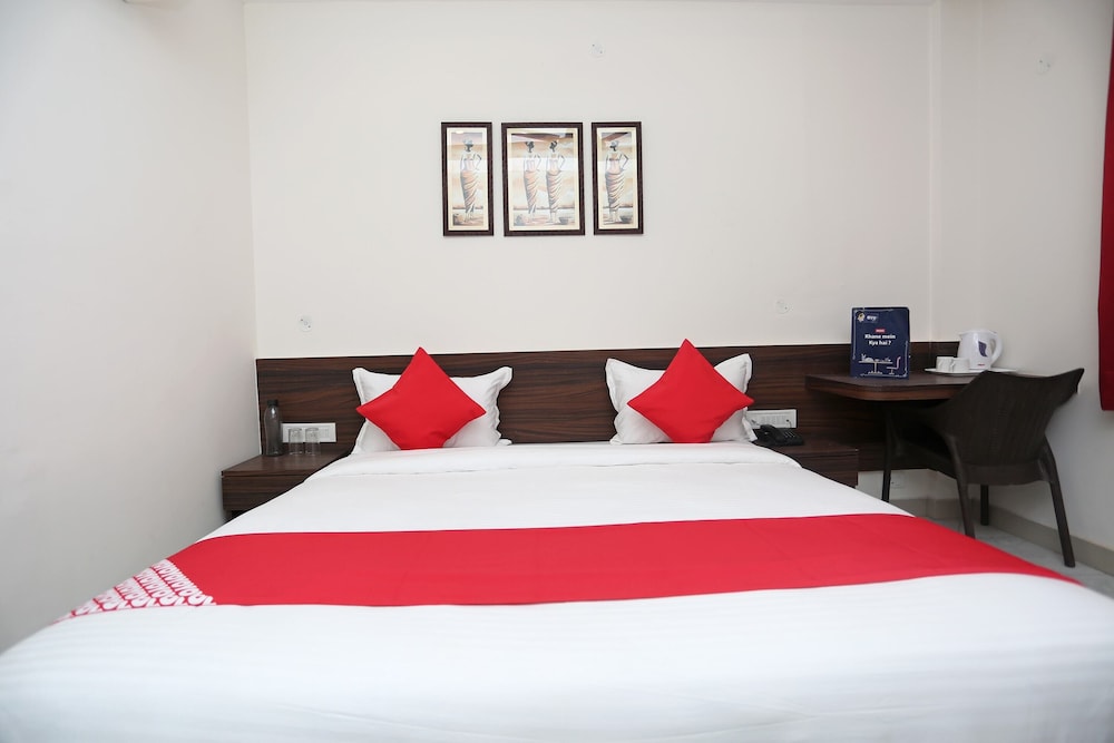 oyo flagship 18533 tulip inn