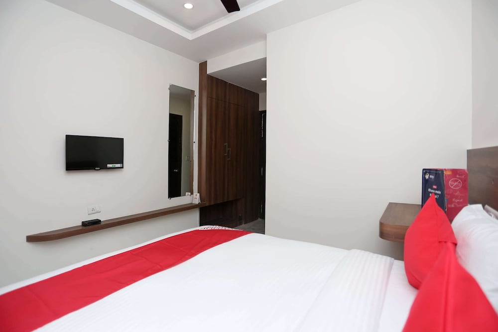 oyo flagship 18533 tulip inn