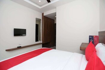 oyo flagship 18533 tulip inn