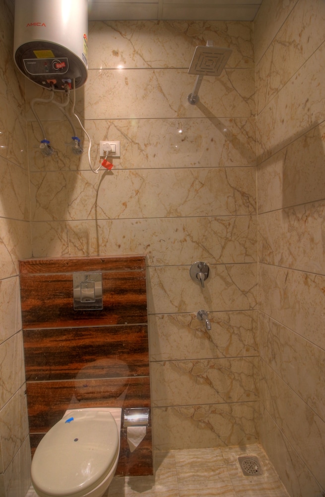 hotel paragon suites