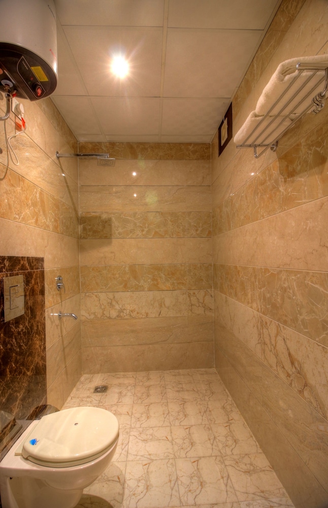 hotel paragon suites