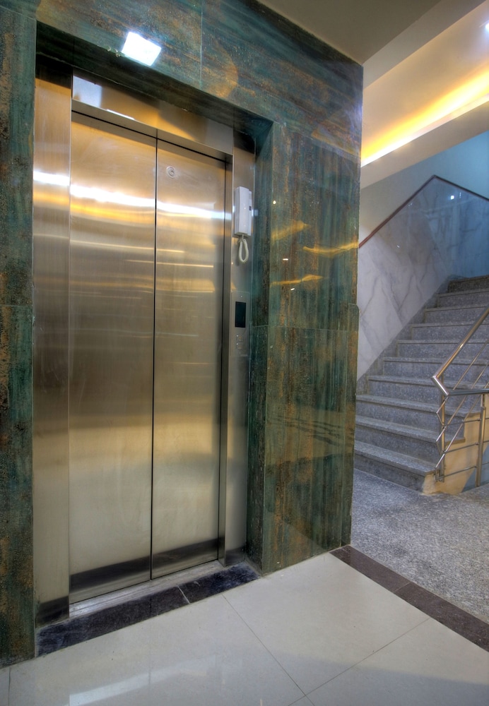hotel paragon suites