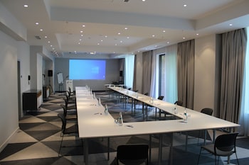 holiday inn express yerevan an ihg hotel