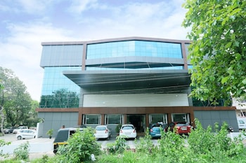 sunstar residency and food plaza pala