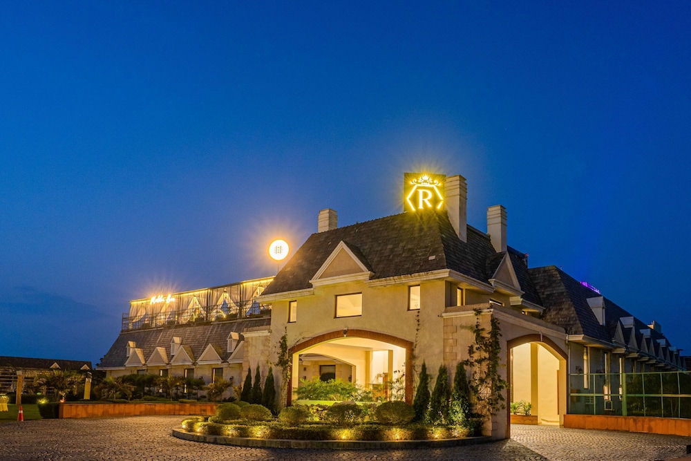 the radiant resort