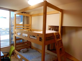 tottori guest house miraie base hostel