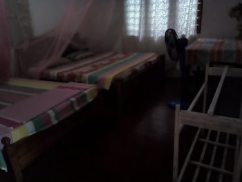 thevindu guest and red mud resturent