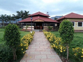 The Kanila Resort,Khopoli>>Karjat,3 star