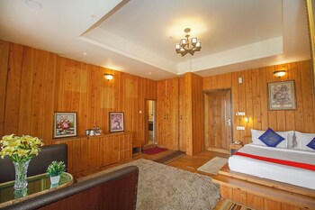 queens hill hotel and resorts