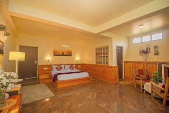 queens hill hotel and resorts