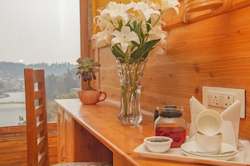 queens hill hotel and resorts