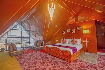 queens hill hotel and resorts