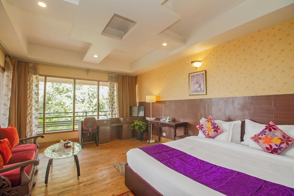 queens hill hotel and resorts