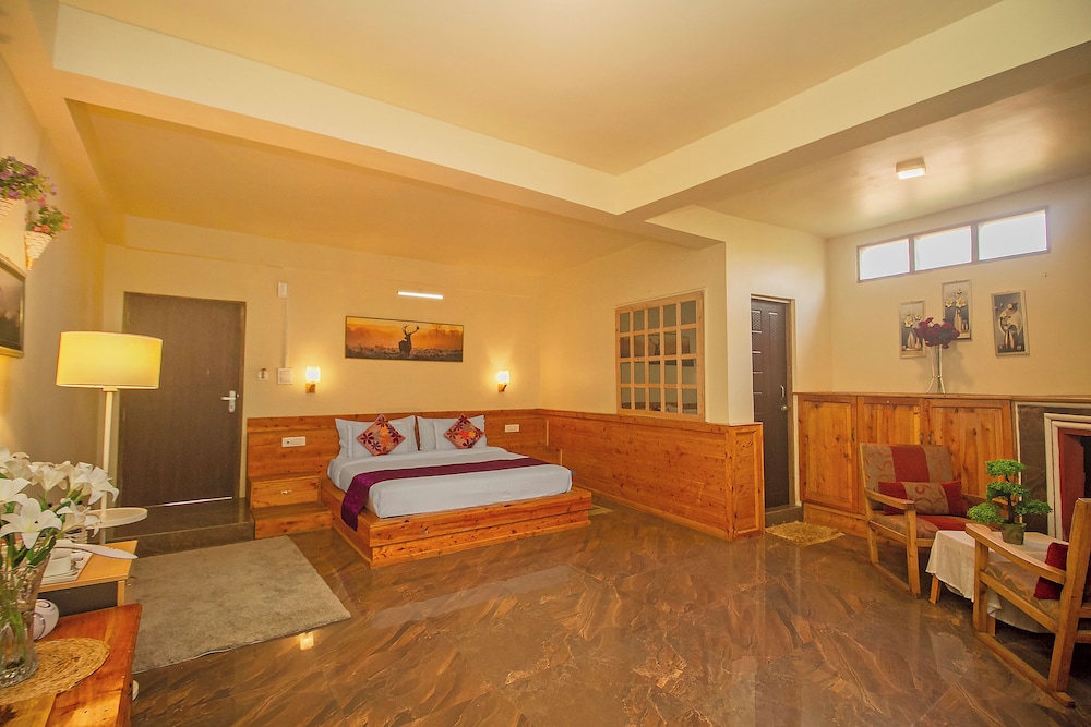 queens hill hotel and resorts