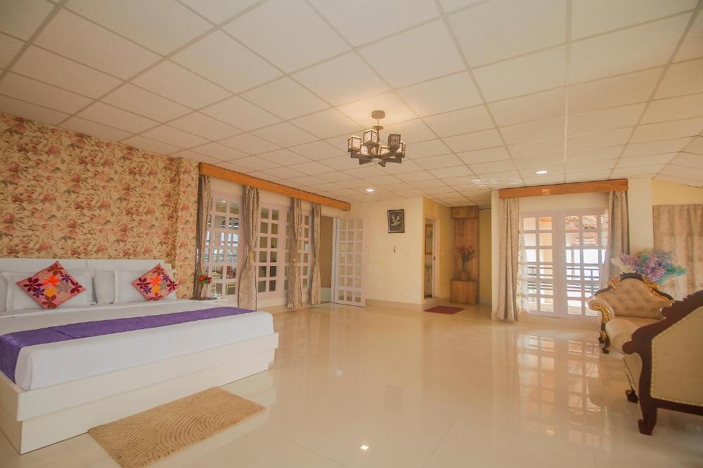 queens hill hotel and resorts