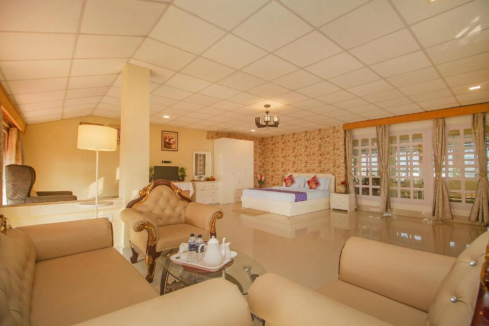 queens hill hotel and resorts