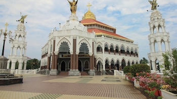 capital o 22459 edasserys kalamassery tourist home
