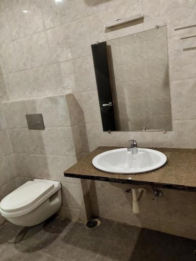 hotel suryansh