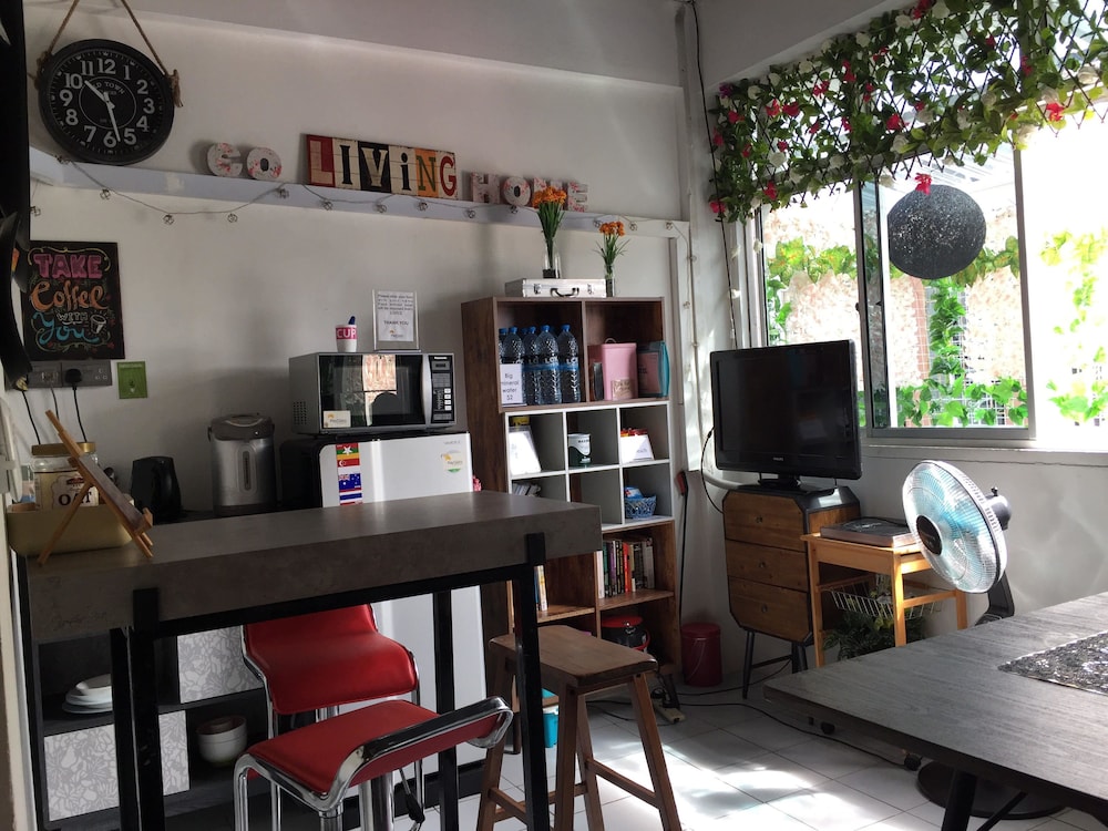 coliving hostel