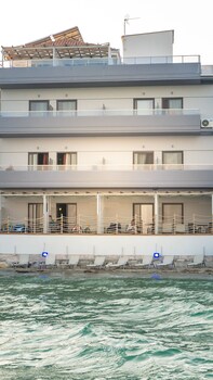 paralia beach boutique hotel