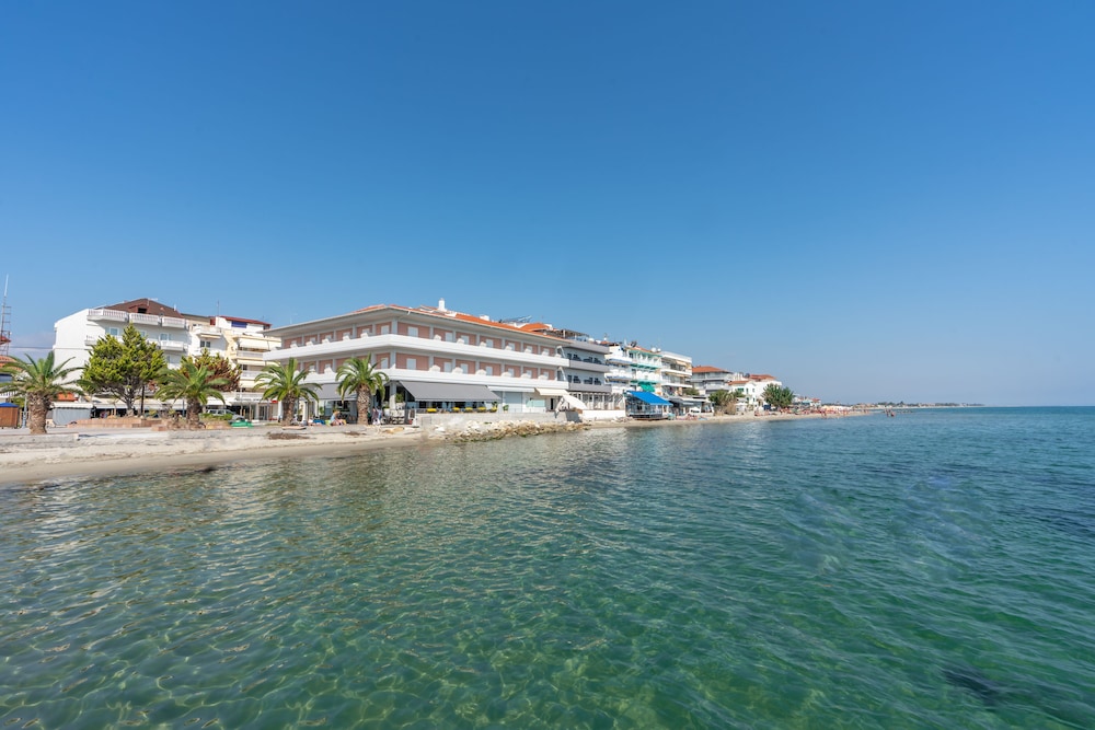 paralia beach boutique hotel