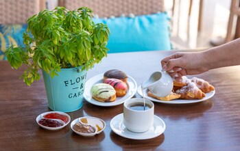 paralia beach boutique hotel