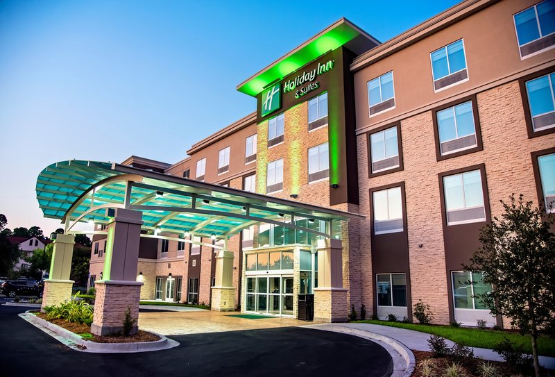 holiday inn and suites savannah airport  pooler