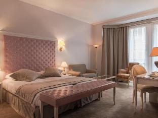 Princesse Caroline,Batignolles>>Arc De Triomphe,3 star