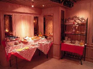 Princesse Caroline,Batignolles>>Arc De Triomphe,3 star