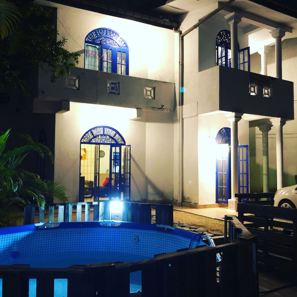 backpack hostel 44