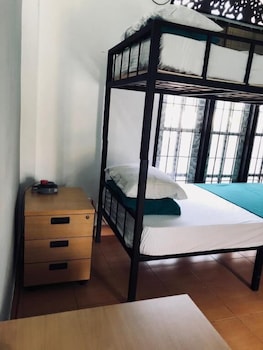 backpack hostel 44