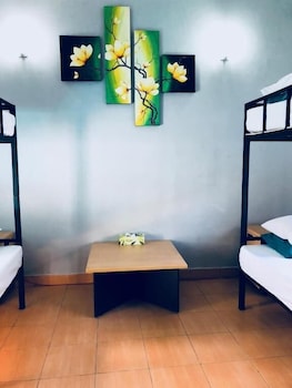 backpack hostel 44