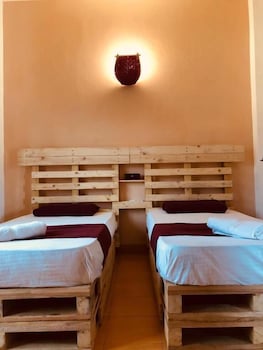backpack hostel 44