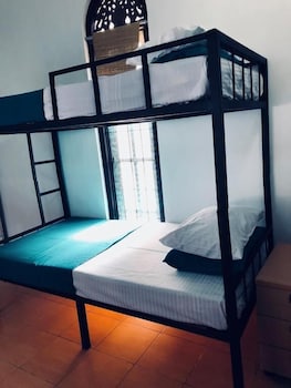 backpack hostel 44