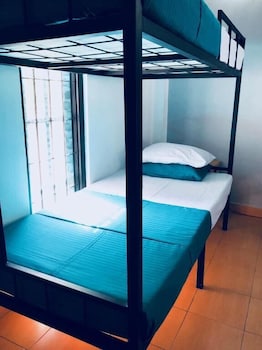 backpack hostel 44