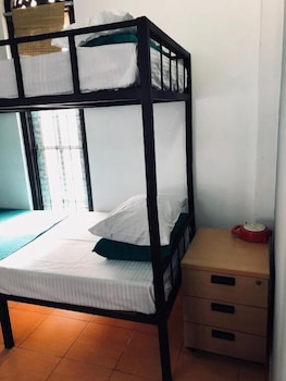 backpack hostel 44