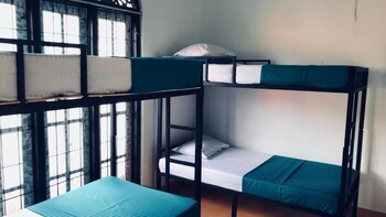 backpack hostel 44