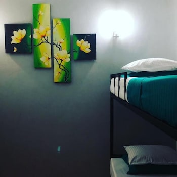 backpack hostel 44