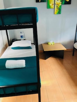 backpack hostel 44