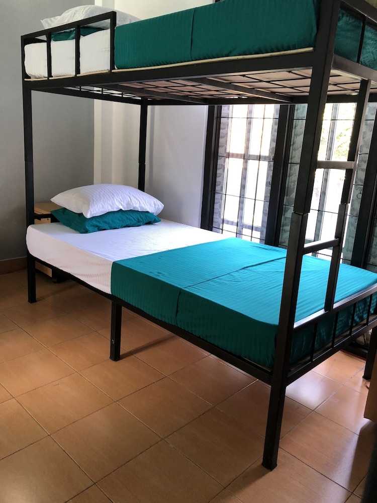 backpack hostel 44