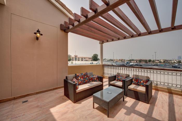 j5 villas holiday homes barsha gardens