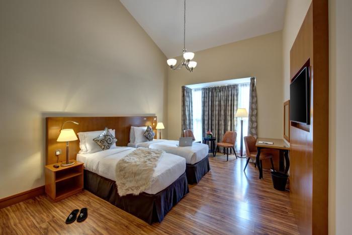 j5 villas holiday homes barsha gardens