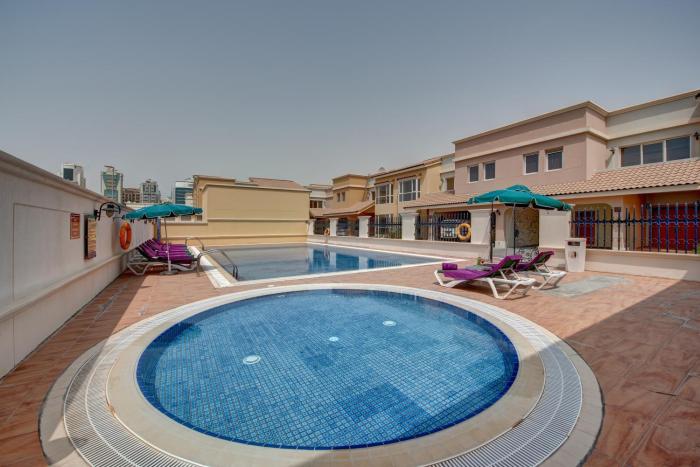 j5 villas holiday homes barsha gardens