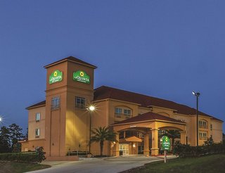 Comfort Inn & Suites,Houston>>Cleveland,3 star