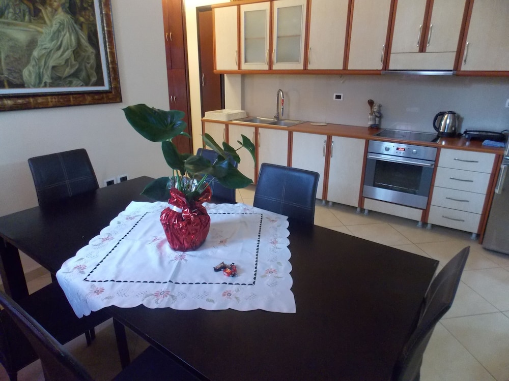 alfreds apartments