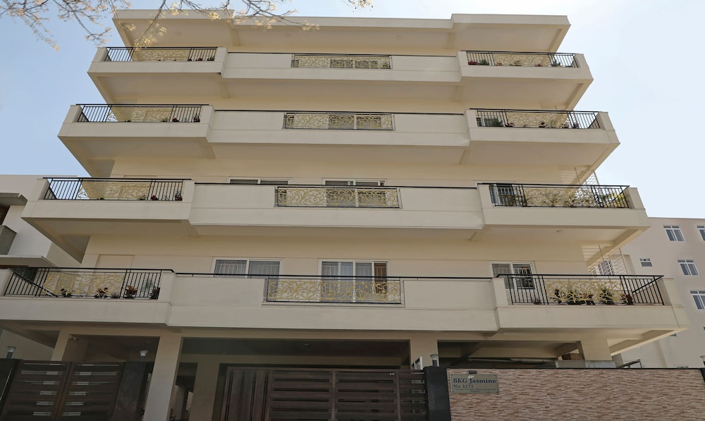 treebo kings suits hsr layout