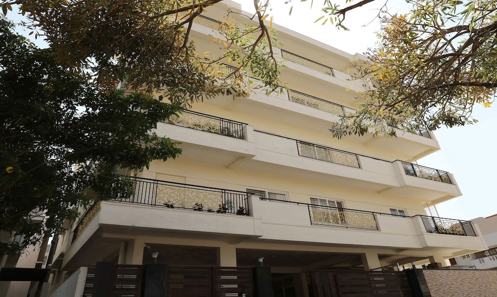 treebo kings suits hsr layout